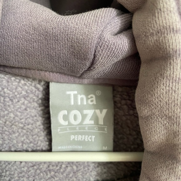 Aritzia cozy fleece hoodie - Picture 3 of 4